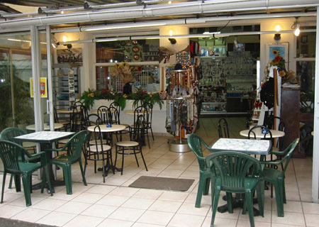 Christian Cluny Lourdes - deux etoiles - Salle de seminaire - Acces handicapes - Restaurant - Ascenseur - Basilique du Rosaire  